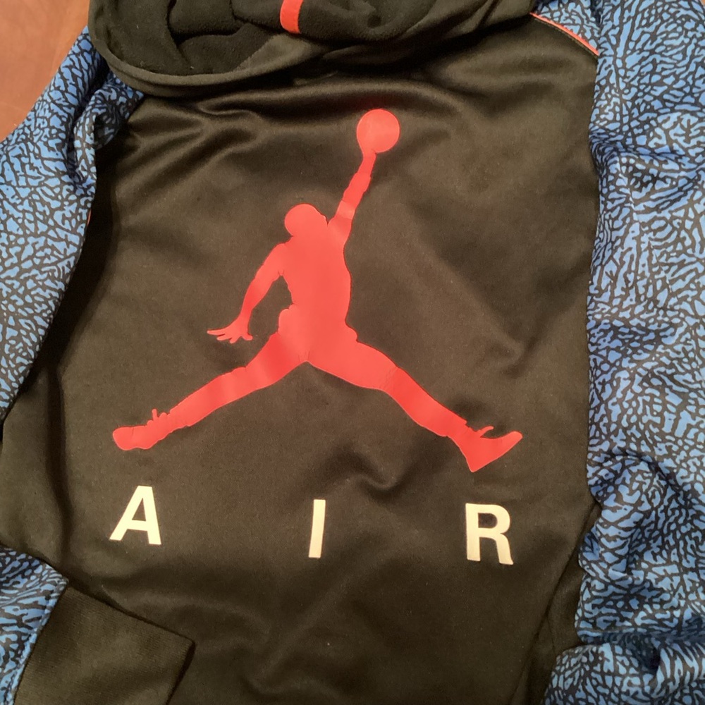 Air Jordan Therma Fit Boys Pullover - Picture 3 of 7